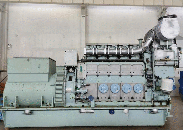 0.90 MW 2013 Used MAN 5L21/31 HFO Generator Set